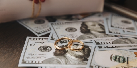 Top 5 Tips on Managing Your Relationship with Money After a Divorce Photo